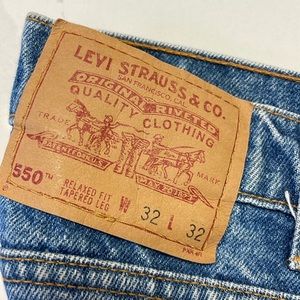 LEVI 550 MENS JEAN W32 L32 RELAXED FIT TAPERED LEG  100% COTTON ZIPPER FLY